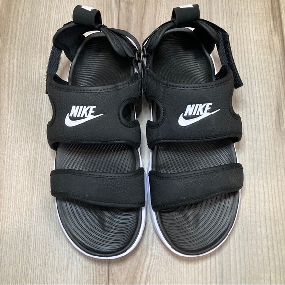 nike velcro sandals